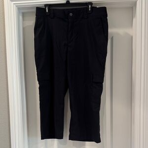 Duluth Trading Co Black Capris